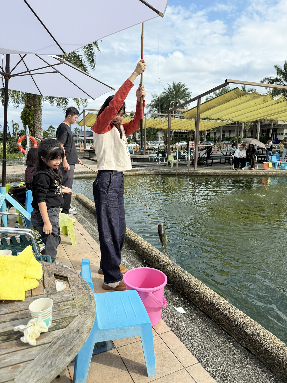 礁溪景點, 宜蘭親子景點, 礁溪親子景點, 輕親魚朵, 輕親魚朵收費 - TISS玩味食尚 宜蘭礁溪親子景點推薦!輕親魚朶生態園區,大塭休閒農場釣魚、抓蝦,孩子玩到不想回家!