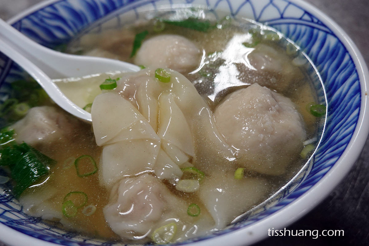 宜蘭美食, 宜蘭炸醬麵, 農權路炸醬麵, 宜蘭炸醬麵三兄弟, 宜蘭市美食 - TISS玩味食尚 羅東農權路炸醬麵|在地人都知道的三兄弟炸醬麵之一,價格佛心、份量爆多,排骨酥讓人一吃驚豔